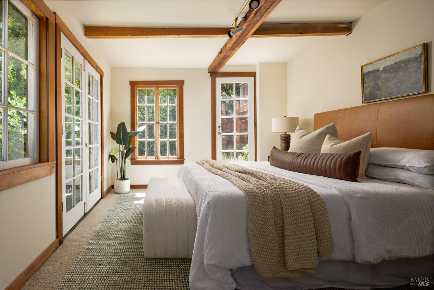 Detail Gallery Image 18 of 23 For 6 Wainwright Pl, Mill Valley,  CA 94941 - 3 Beds | 1/1 Baths