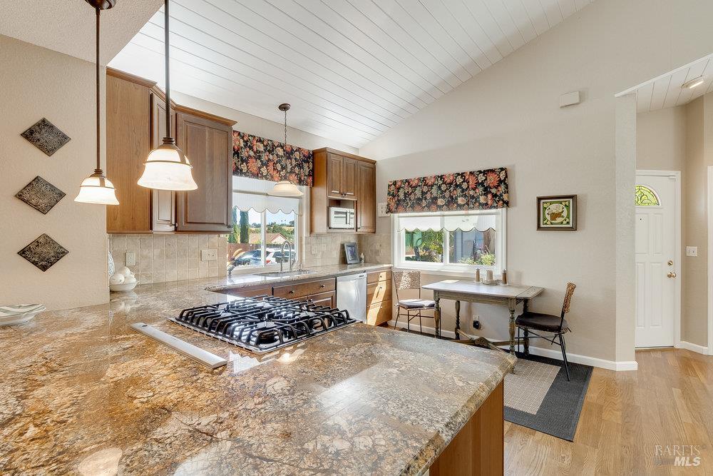 Detail Gallery Image 20 of 59 For 509 Solano Dr, Benicia,  CA 94510 - 3 Beds | 2 Baths