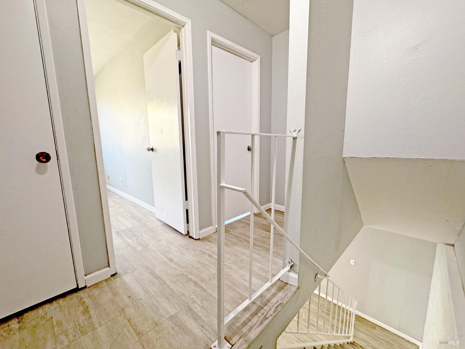 Detail Gallery Image 21 of 28 For 163 Bahia Cir, San Rafael,  CA 94901 - 2 Beds | 1 Baths