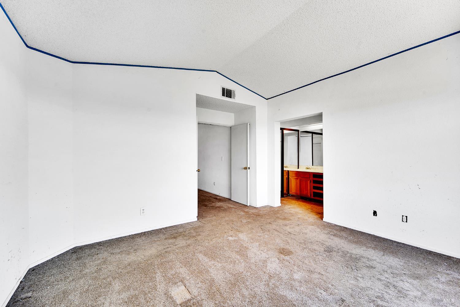 Detail Gallery Image 27 of 46 For 453 Knight Cir, Vallejo,  CA 94591 - 3 Beds | 2/1 Baths