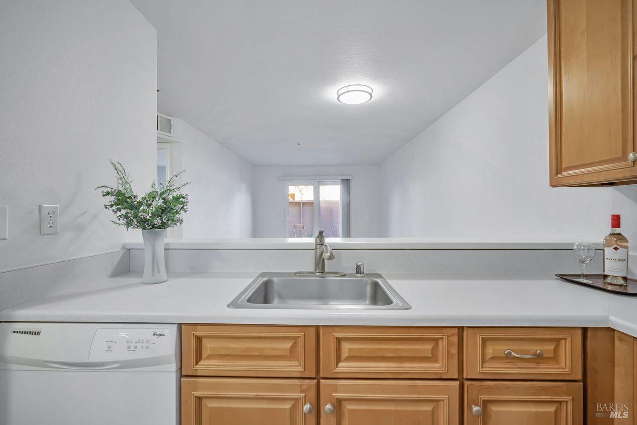 Detail Gallery Image 10 of 40 For 7767 Camino Colegio Dr, Rohnert Park,  CA 94928 - 1 Beds | 1 Baths