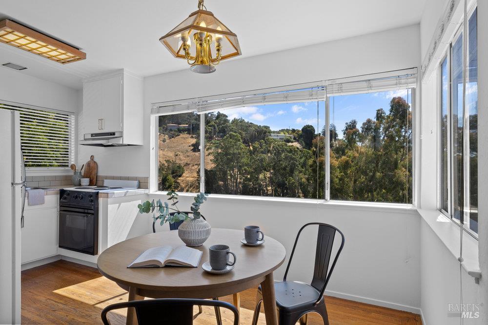 Detail Gallery Image 33 of 56 For 78 Windsor Ave, San Rafael,  CA 94901 - 4 Beds | 3 Baths