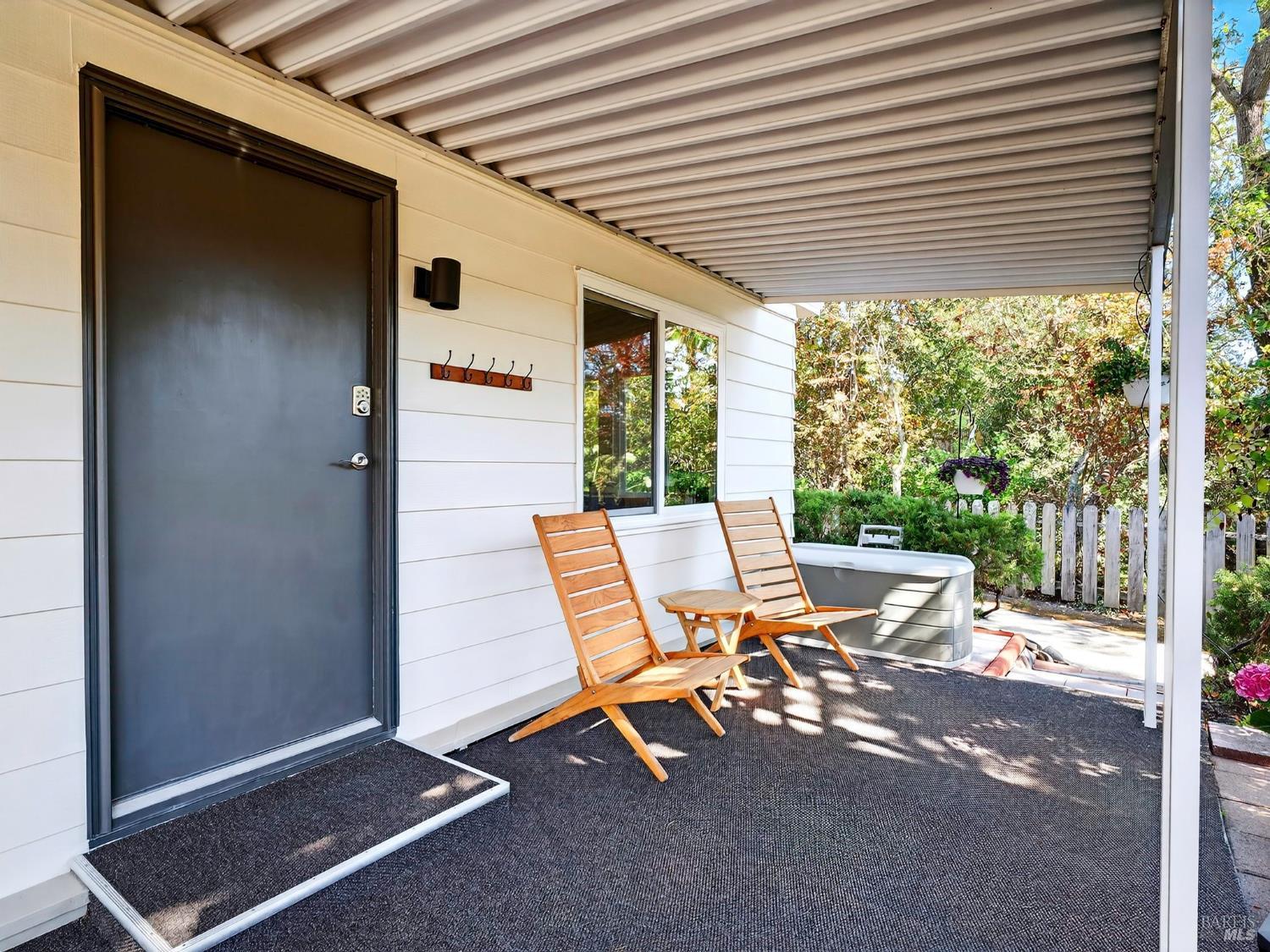 Detail Gallery Image 3 of 32 For 71 Oakcreek Ct, Santa Rosa,  CA 95409 - 2 Beds | 2 Baths