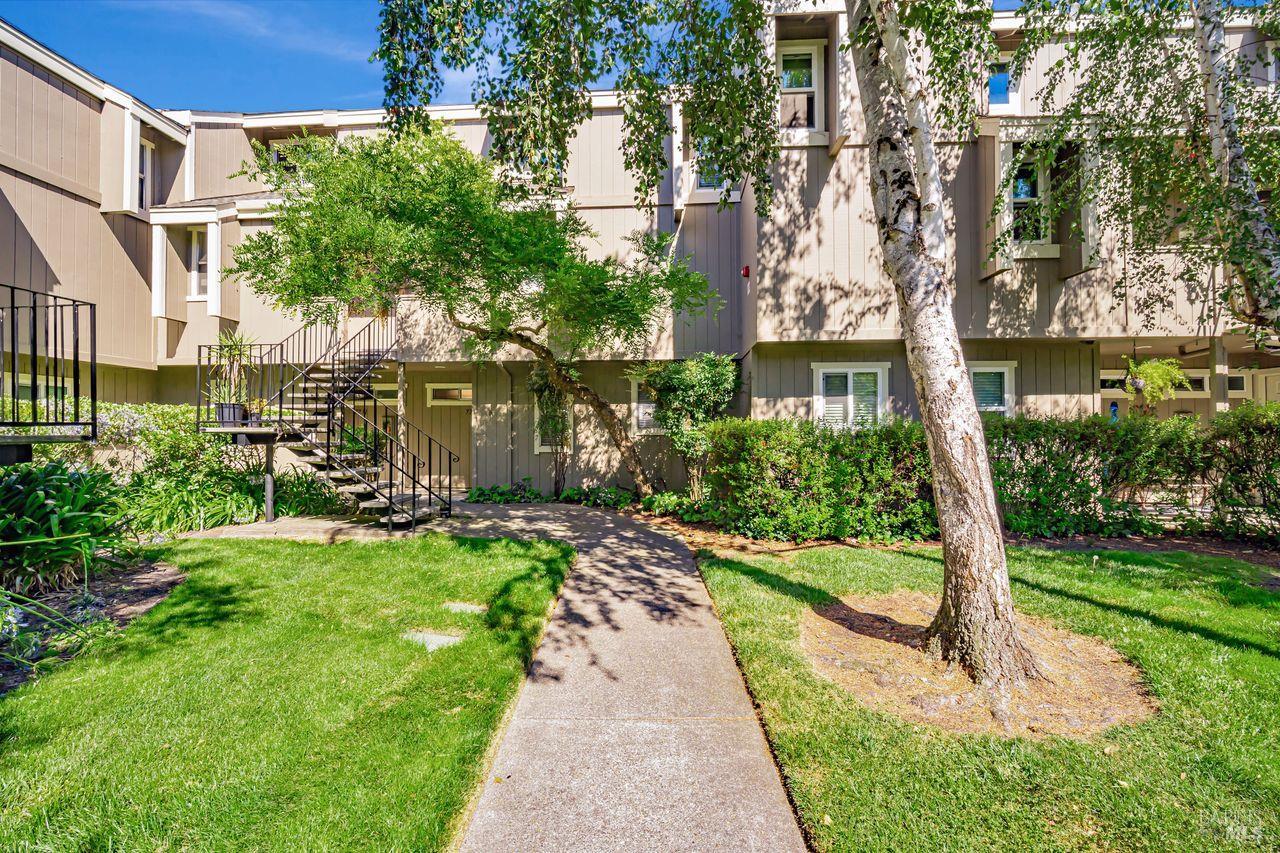 Detail Gallery Image 1 of 40 For 7767 Camino Colegio Dr, Rohnert Park,  CA 94928 - 1 Beds | 1 Baths