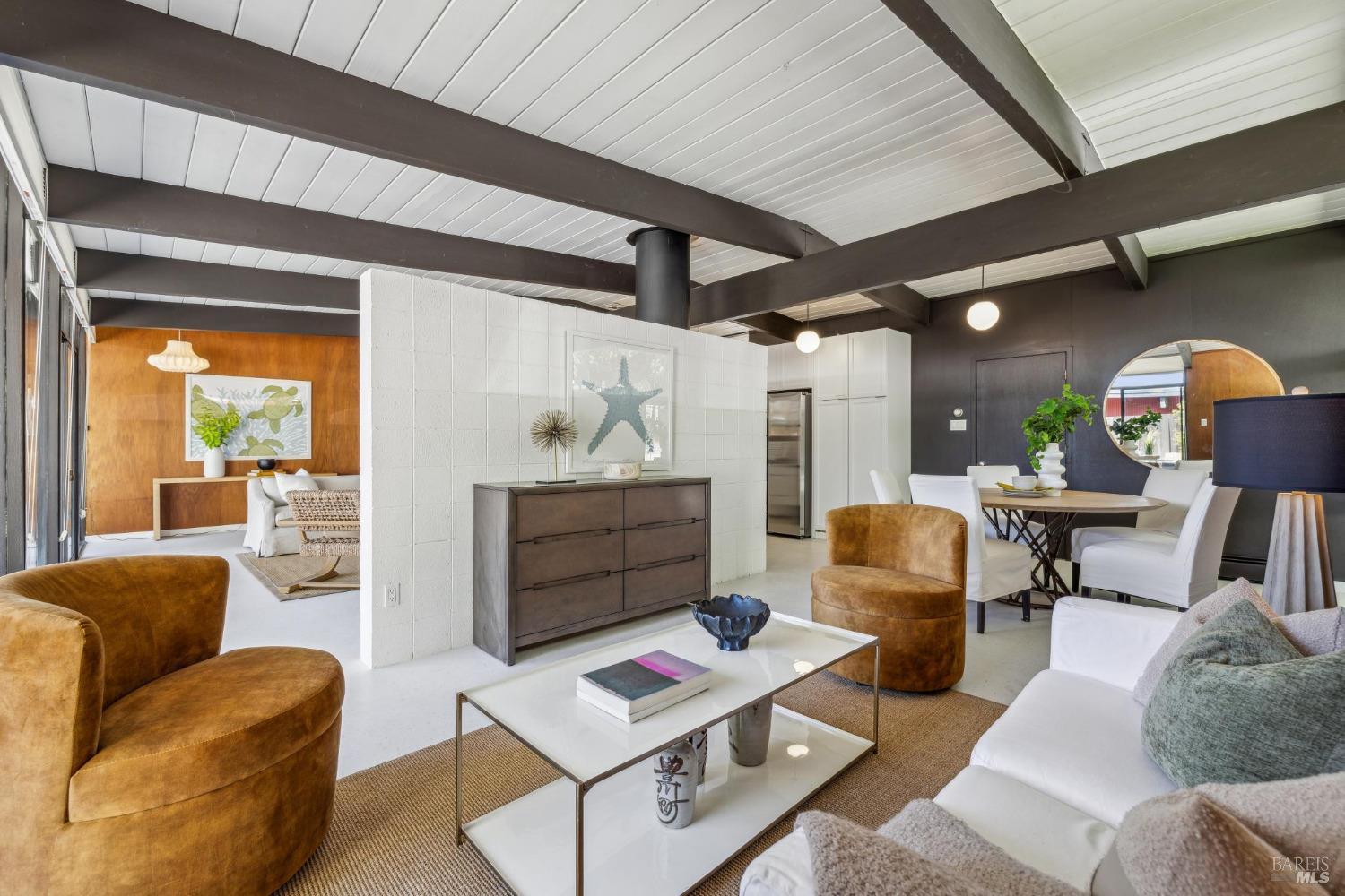 Detail Gallery Image 19 of 44 For 659 Las Colindas Rd, San Rafael,  CA 94903 - 4 Beds | 2 Baths