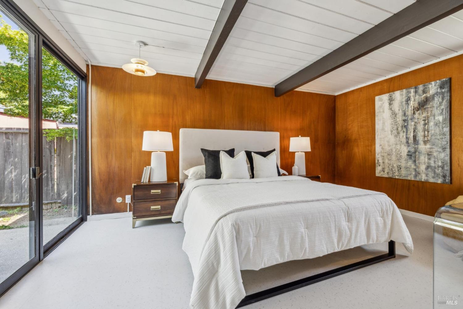 Detail Gallery Image 27 of 44 For 659 Las Colindas Rd, San Rafael,  CA 94903 - 4 Beds | 2 Baths