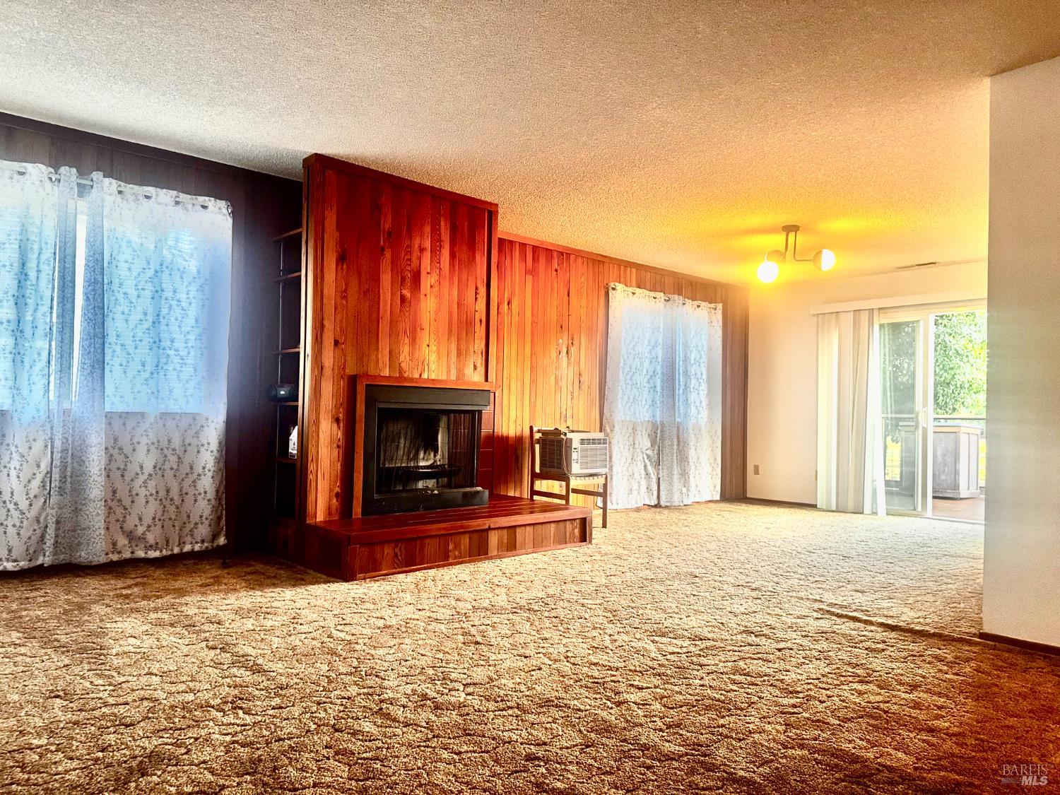 Detail Gallery Image 10 of 32 For 18175 Deer Hollow Rd, Hidden Valley Lake,  CA 95467 - 2 Beds | 2 Baths
