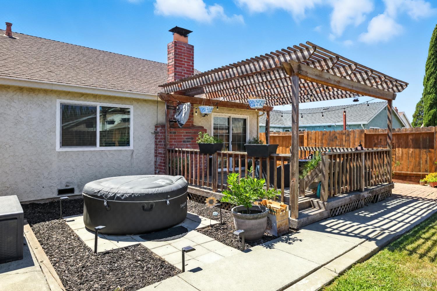 Detail Gallery Image 33 of 50 For 1504 El Morro Ln, Suisun City,  CA 94585 - 3 Beds | 2 Baths