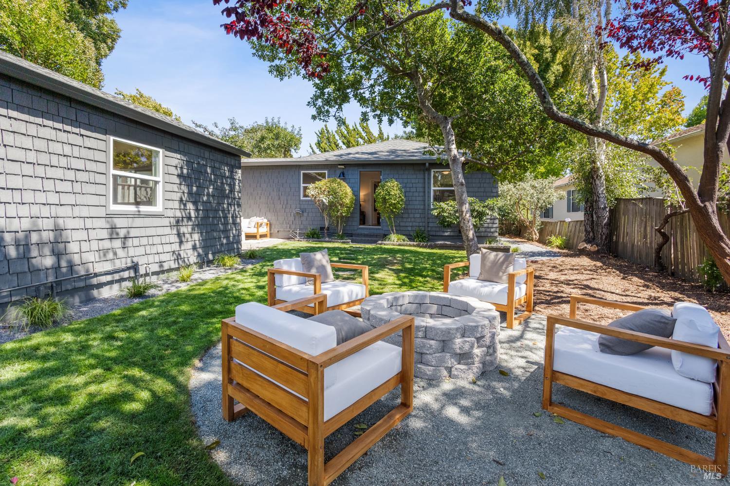 Detail Gallery Image 31 of 38 For 26 Plaza Dr, Mill Valley,  CA 94941 - 3 Beds | 2 Baths