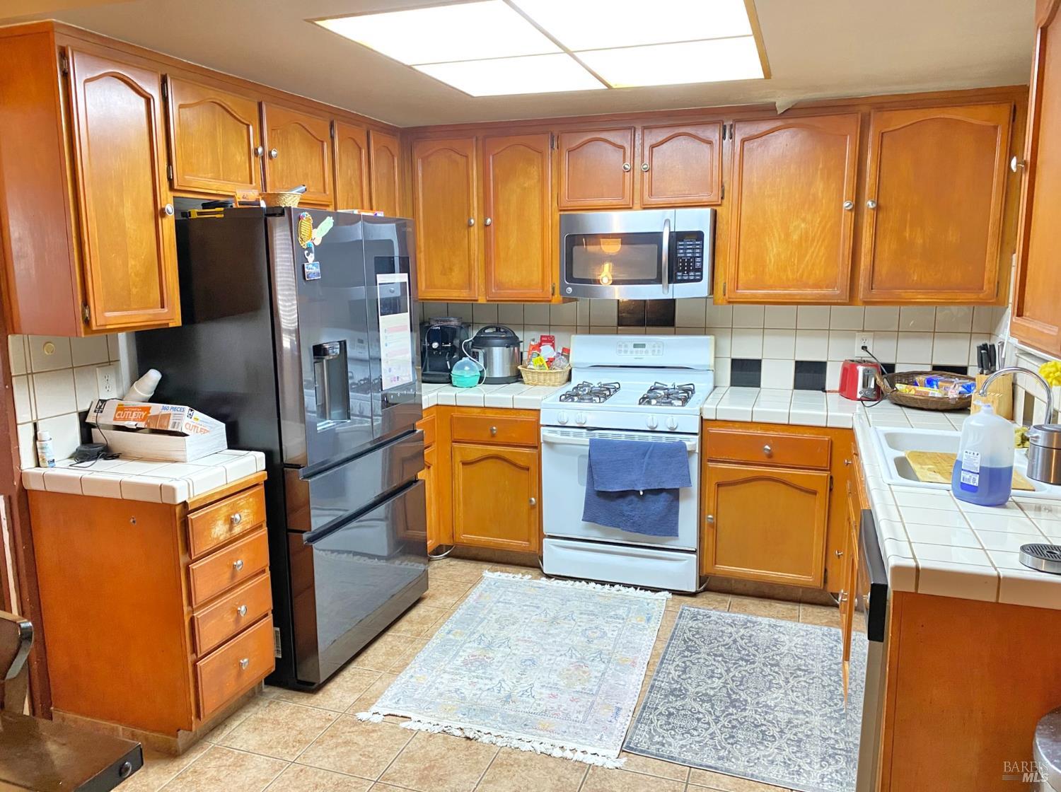Detail Gallery Image 8 of 38 For 919 Brandon Way, Fairfield,  CA 94533 - 3 Beds | 2/1 Baths