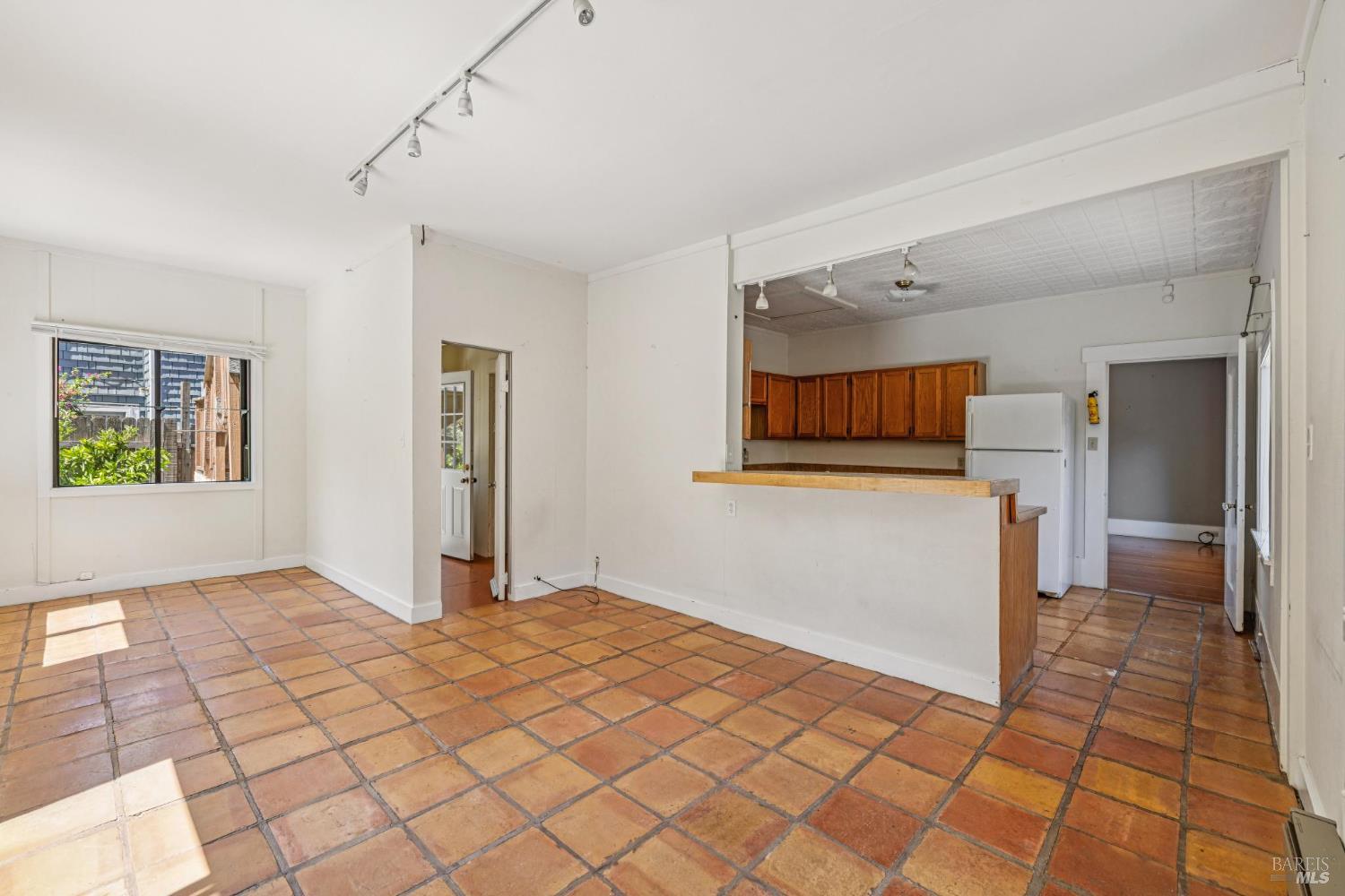 Detail Gallery Image 9 of 42 For 9 Frances St, San Rafael,  CA 94901 - 3 Beds | 2 Baths