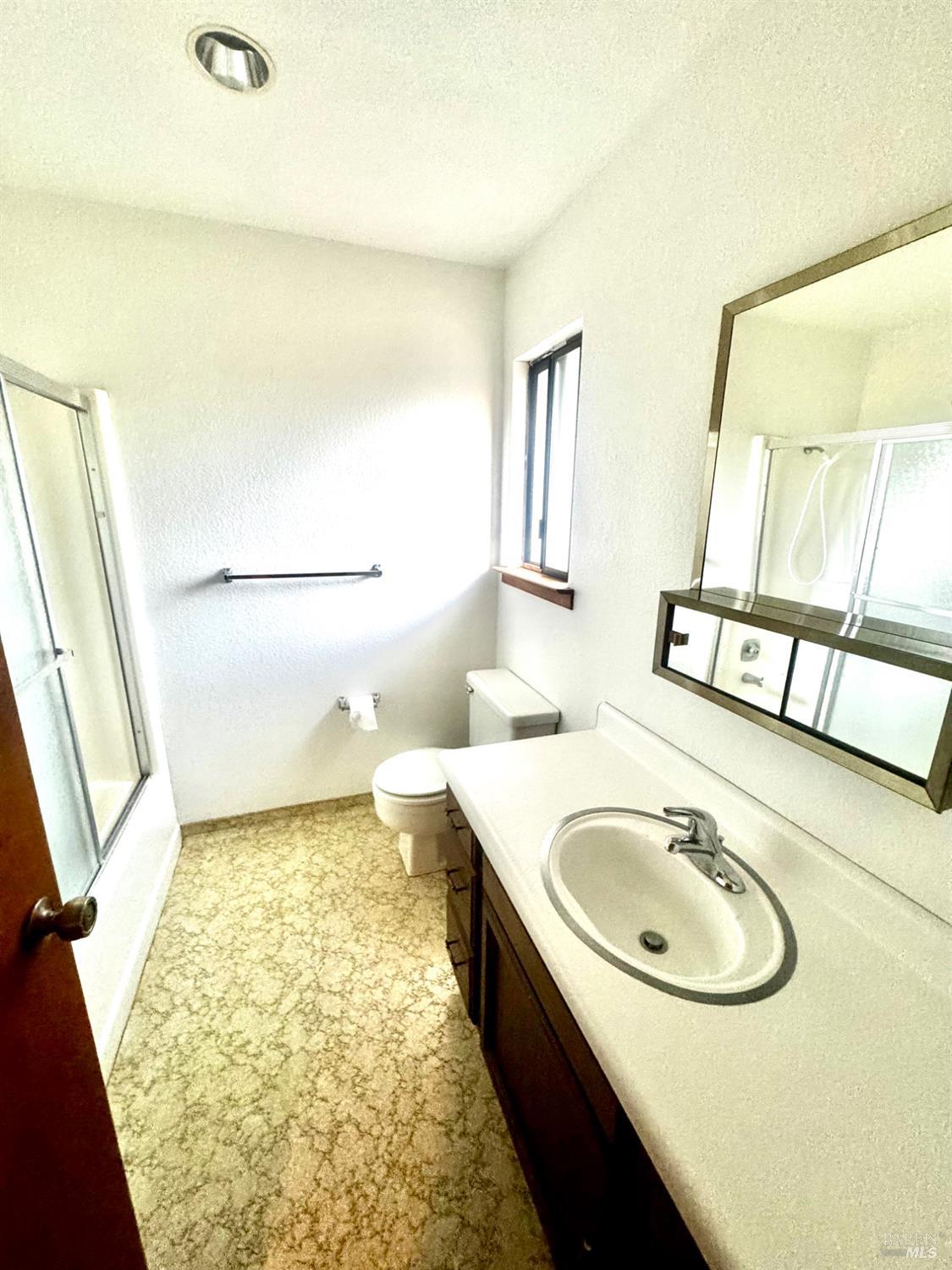 Detail Gallery Image 26 of 32 For 18175 Deer Hollow Rd, Hidden Valley Lake,  CA 95467 - 2 Beds | 2 Baths