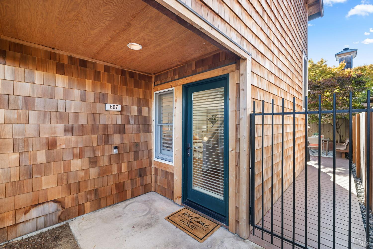 Detail Gallery Image 40 of 49 For 607 Centre Ct, Alameda,  CA 94502 - 2 Beds | 2/1 Baths