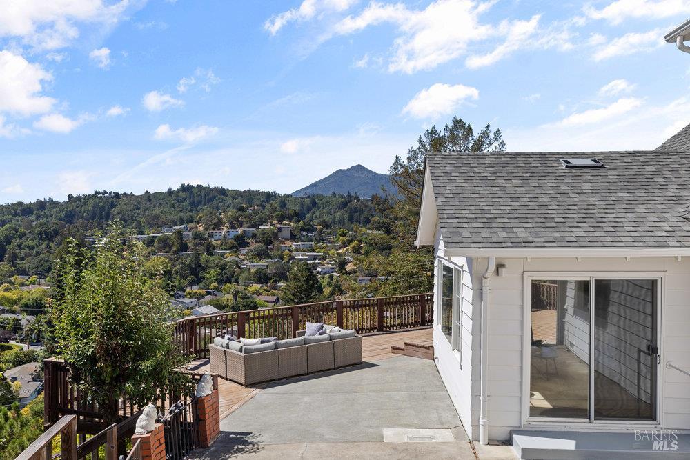 Detail Gallery Image 30 of 56 For 78 Windsor Ave, San Rafael,  CA 94901 - 4 Beds | 3 Baths