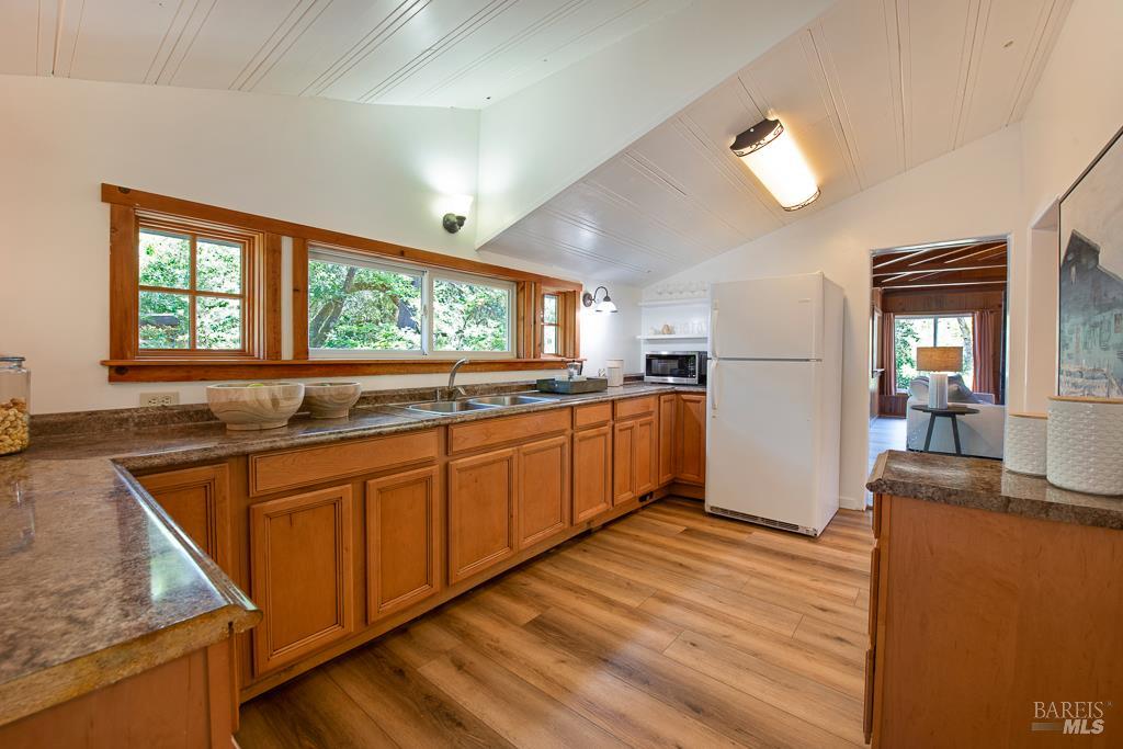 Detail Gallery Image 52 of 83 For 5961 Anderson Rd, Forestville,  CA 95436 - 3 Beds | 3 Baths