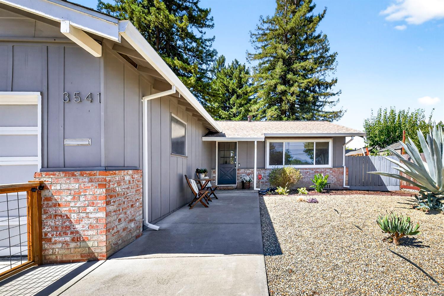 Detail Gallery Image 4 of 34 For 3541 Palomar Way, Napa,  CA 94558 - 3 Beds | 2 Baths
