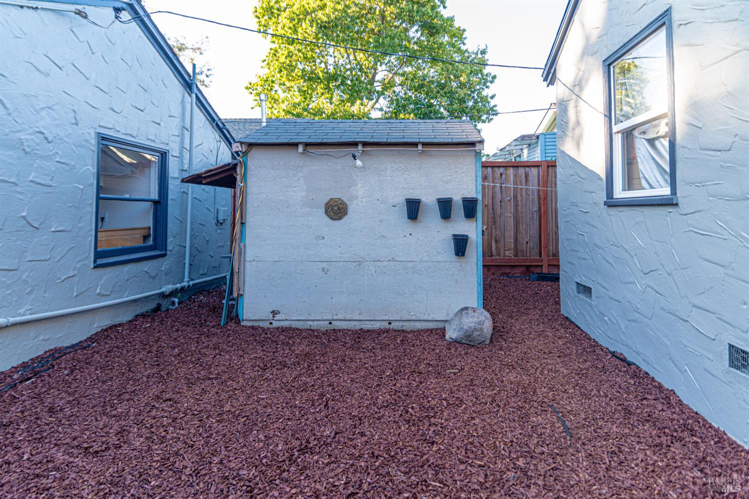 Detail Gallery Image 34 of 54 For 717 Brown St, Santa Rosa,  CA 95404 - 3 Beds | 2 Baths