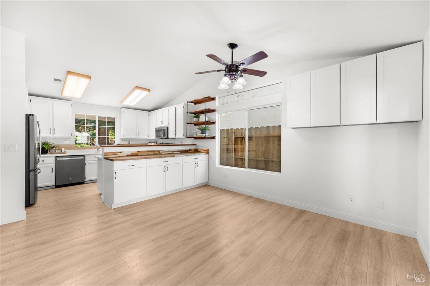 Detail Gallery Image 23 of 75 For 872 Flint Way, Vacaville,  CA 95687 - 3 Beds | 2 Baths