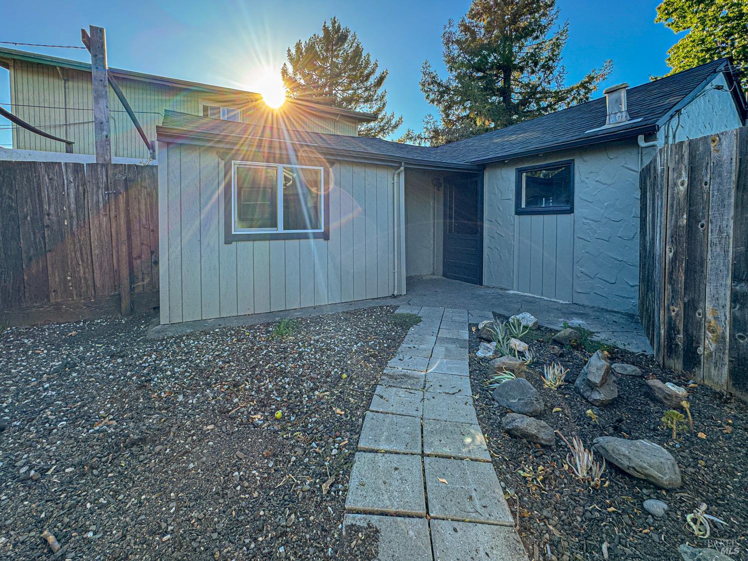 Detail Gallery Image 36 of 54 For 717 Brown St, Santa Rosa,  CA 95404 - 3 Beds | 2 Baths