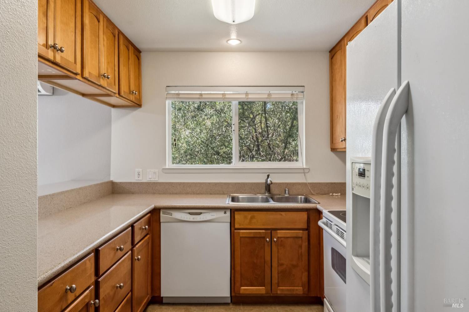 Detail Gallery Image 10 of 27 For 225 Burt St #34,  Santa Rosa,  CA 95407 - 2 Beds | 2 Baths