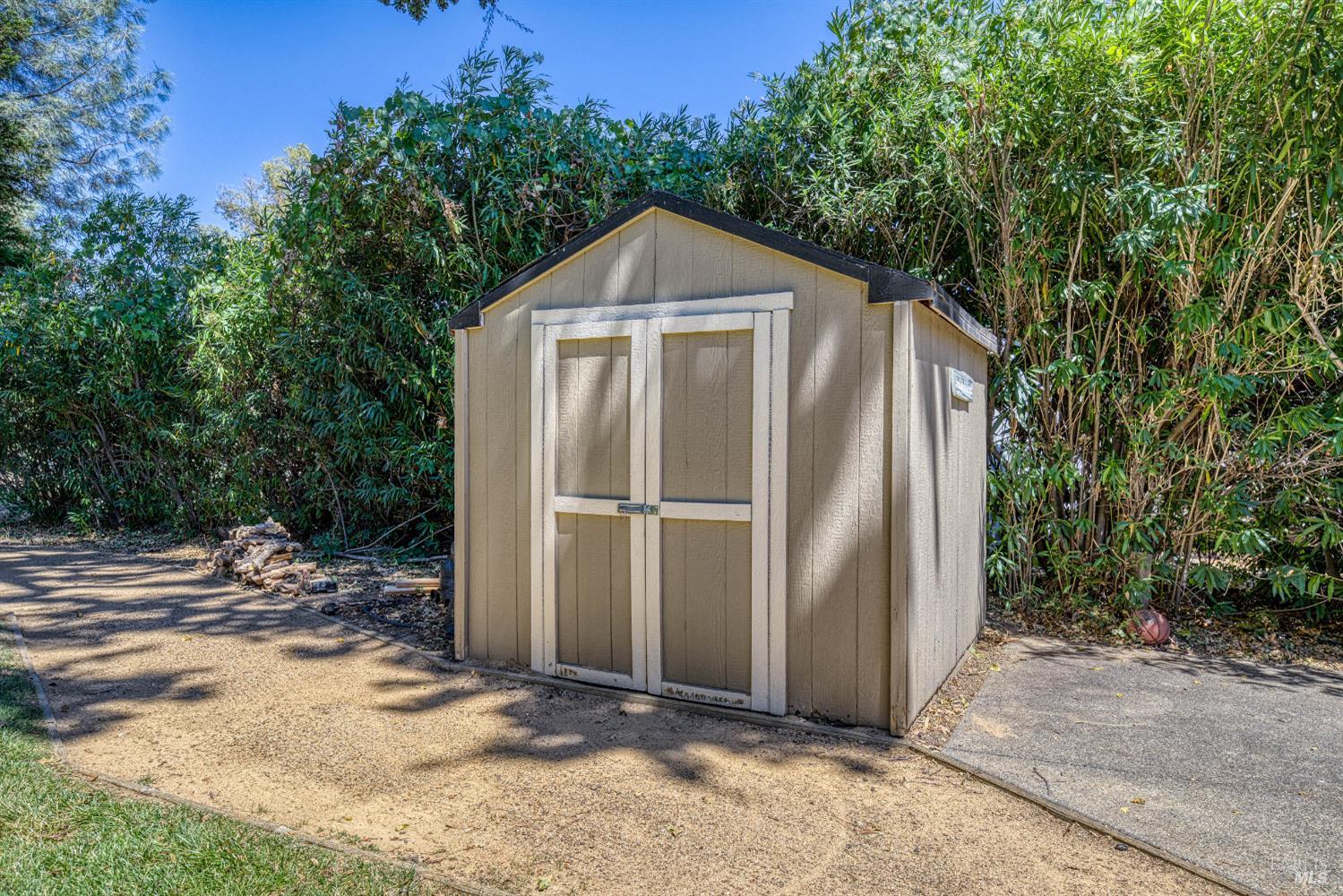 Detail Gallery Image 52 of 63 For 18164 Fishhook Ct, Hidden Valley Lake,  CA 95467 - 5 Beds | 3 Baths