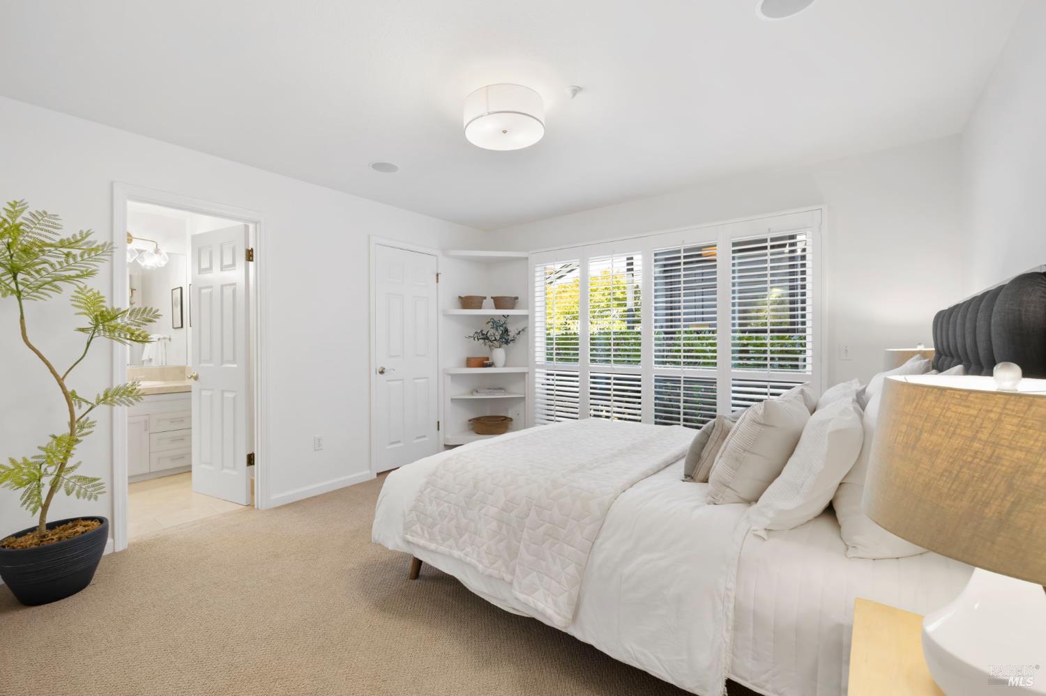 Detail Gallery Image 17 of 34 For 101 Sacramento Way, Sausalito,  CA 94965 - 4 Beds | 3 Baths