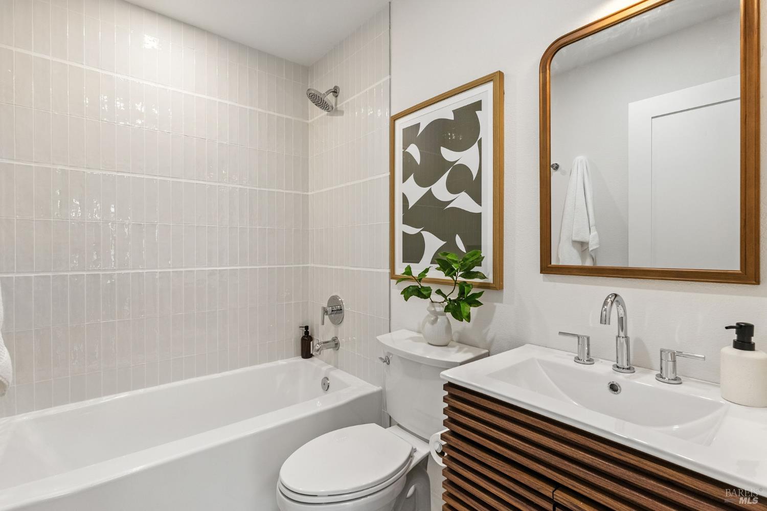Detail Gallery Image 23 of 38 For 26 Plaza Dr, Mill Valley,  CA 94941 - 3 Beds | 2 Baths
