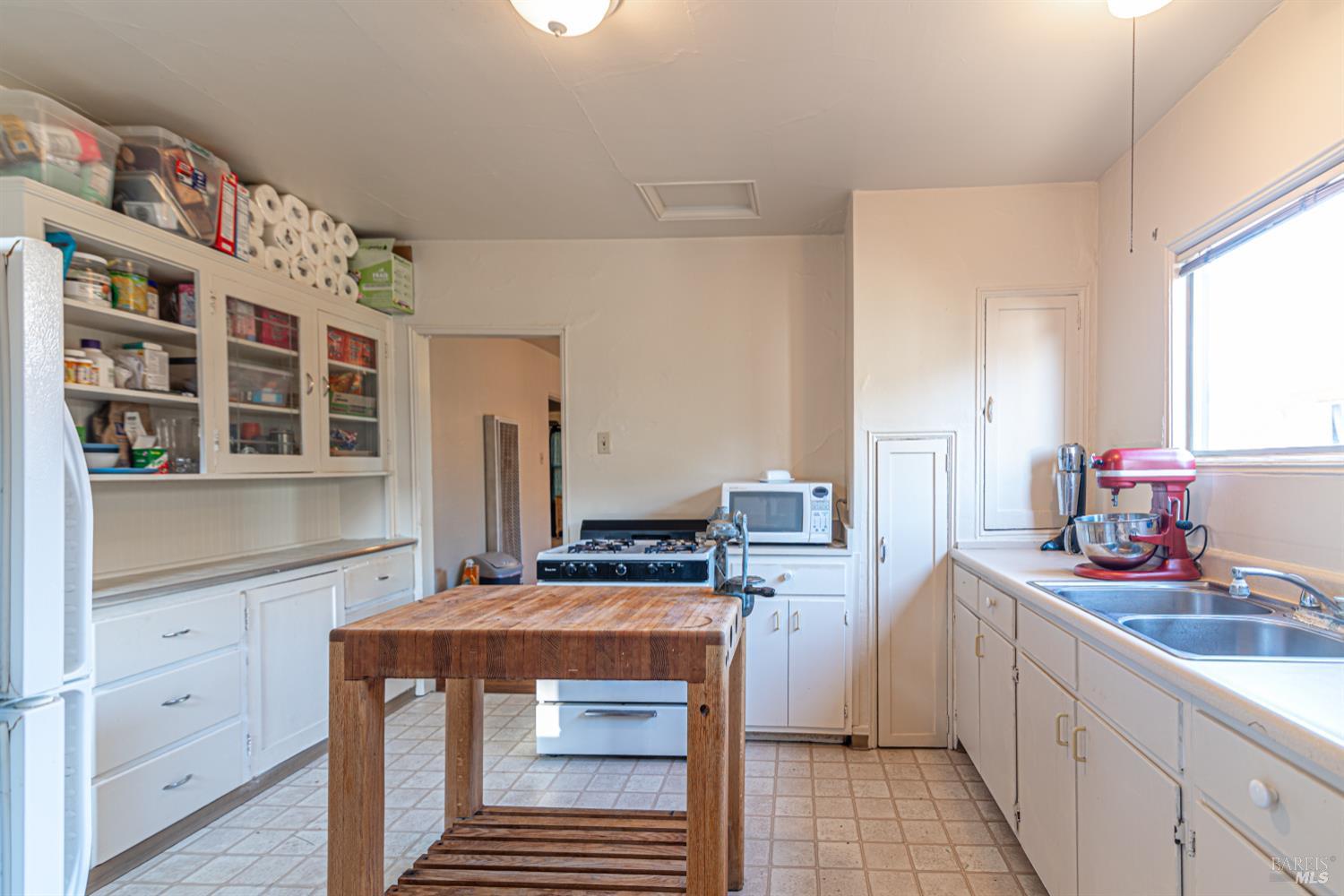 Detail Gallery Image 23 of 54 For 717 Brown St, Santa Rosa,  CA 95404 - 3 Beds | 2 Baths