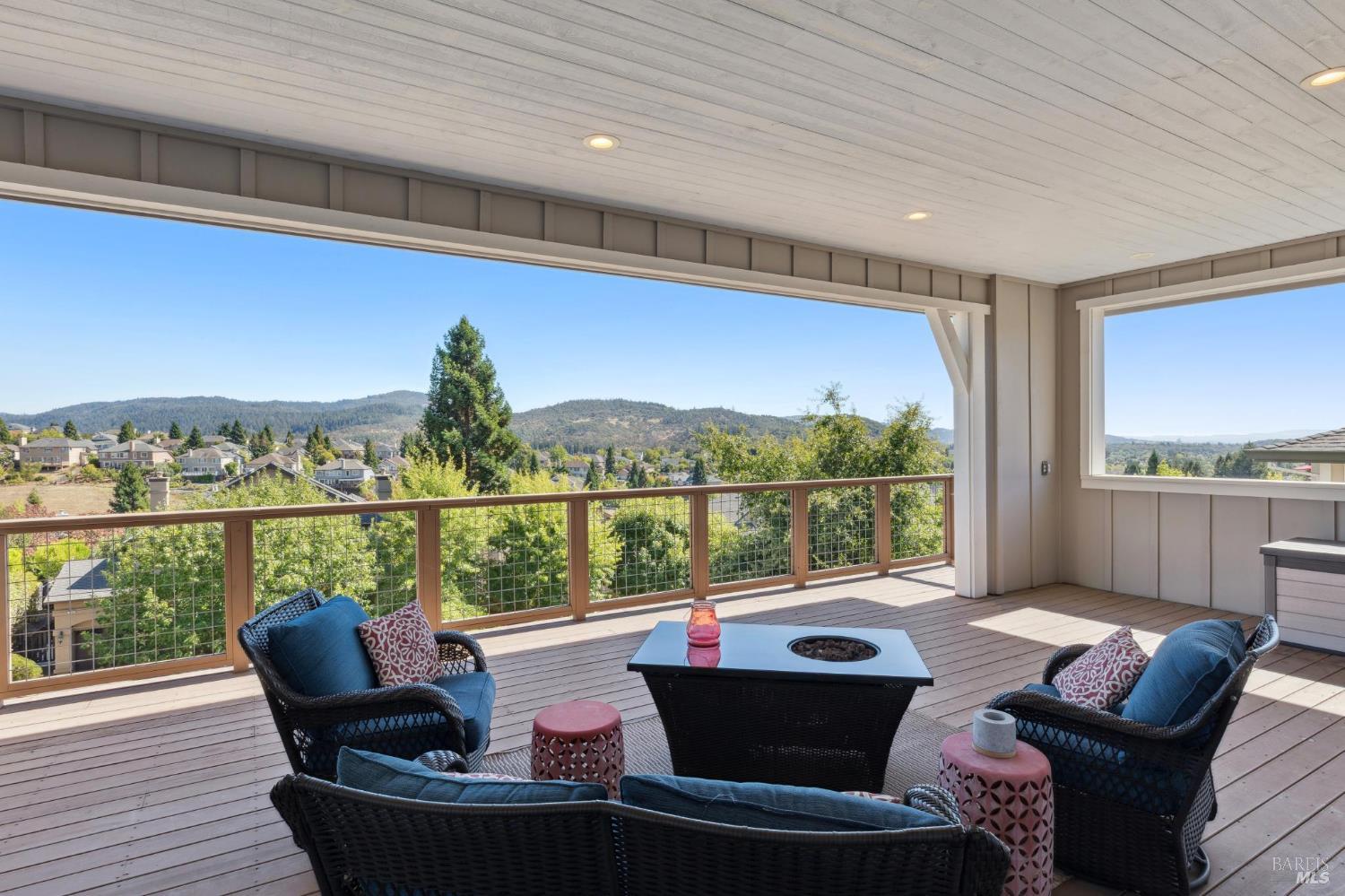 Detail Gallery Image 28 of 63 For 5980 Vista Rdgs, Santa Rosa,  CA 95409 - 5 Beds | 5 Baths