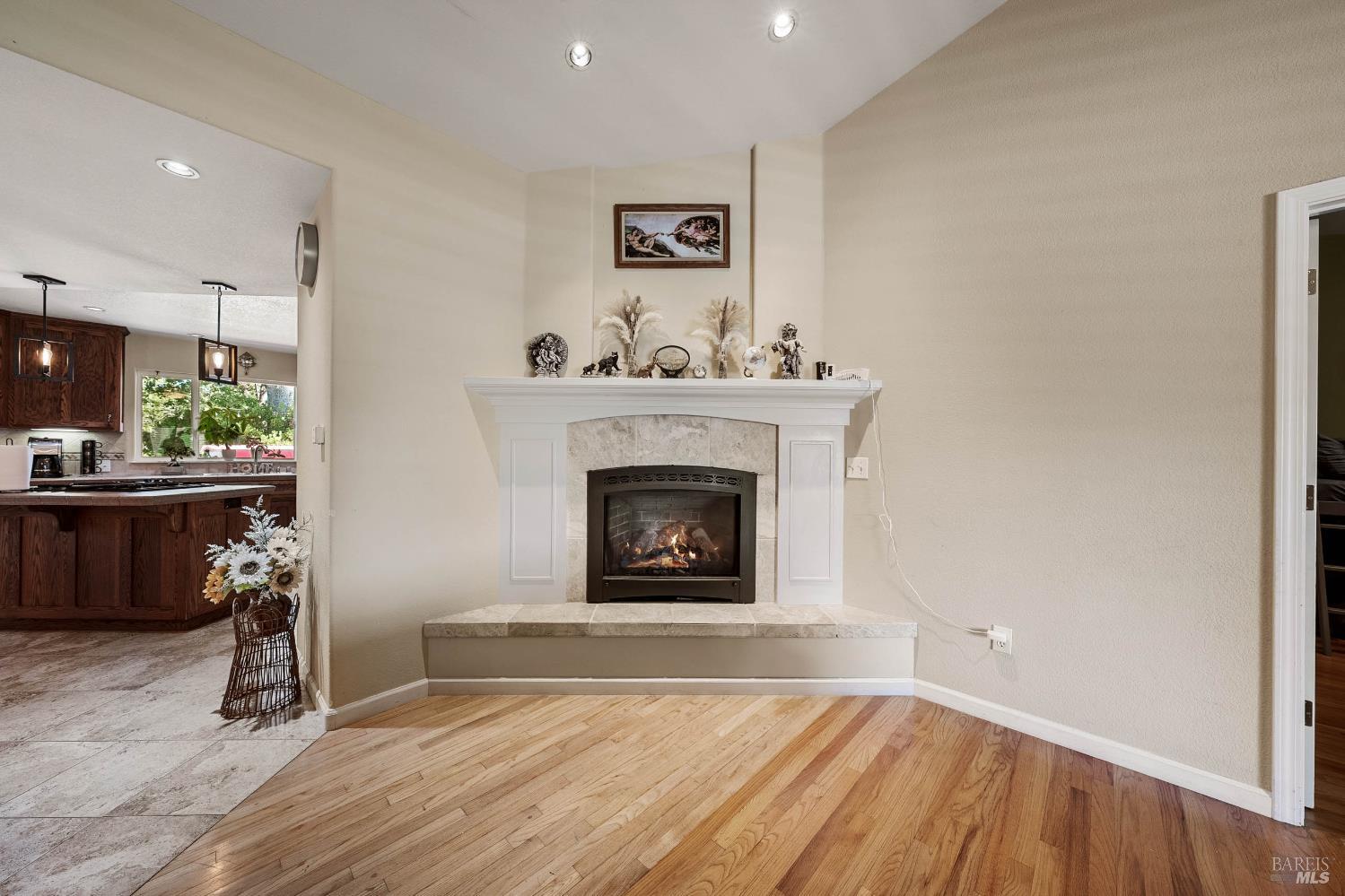 Detail Gallery Image 15 of 63 For 18164 Fishhook Ct, Hidden Valley Lake,  CA 95467 - 5 Beds | 3 Baths