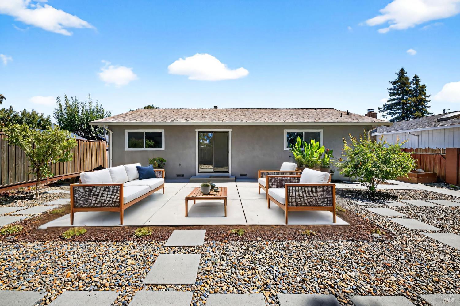 Detail Gallery Image 5 of 34 For 3541 Palomar Way, Napa,  CA 94558 - 3 Beds | 2 Baths