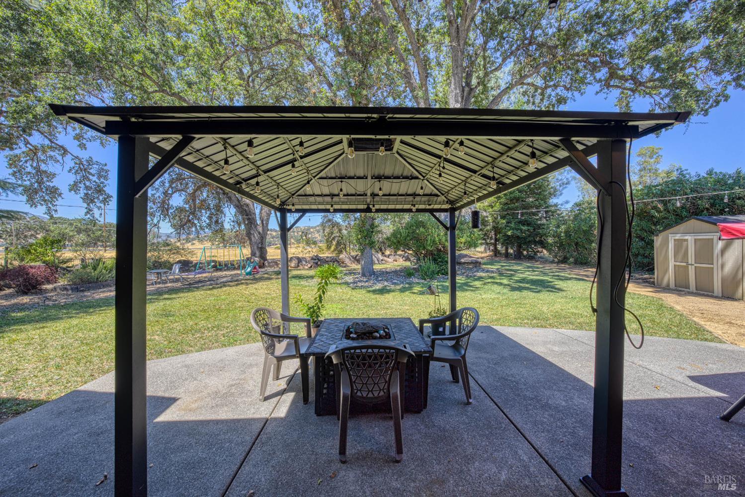 Detail Gallery Image 43 of 63 For 18164 Fishhook Ct, Hidden Valley Lake,  CA 95467 - 5 Beds | 3 Baths
