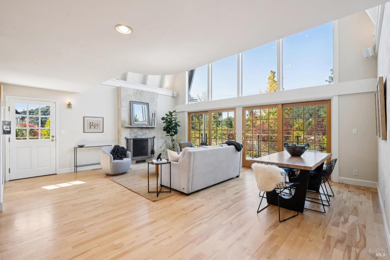 Detail Gallery Image 25 of 61 For 347 Jewell St, San Rafael,  CA 94901 - 4 Beds | 3 Baths