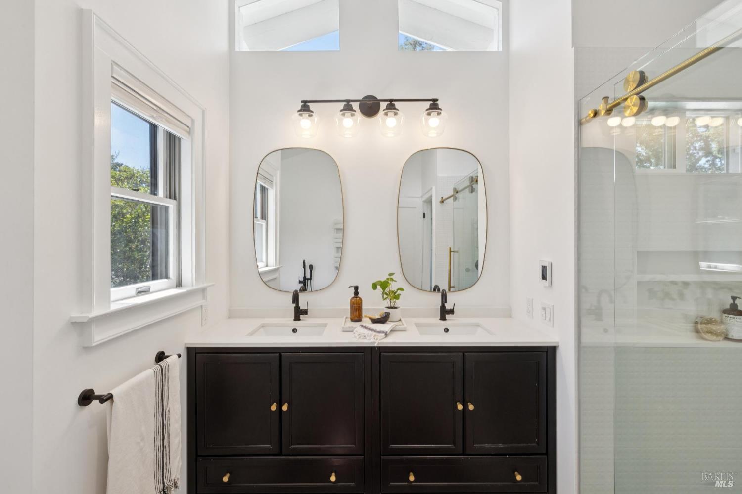 Detail Gallery Image 36 of 80 For 69 Broadmoor Ave, San Anselmo,  CA 94960 - 5 Beds | 3 Baths