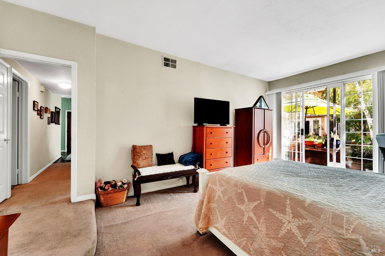 Detail Gallery Image 15 of 19 For 314 E 2nd St, Benicia,  CA 94510 - 2 Beds | 2 Baths