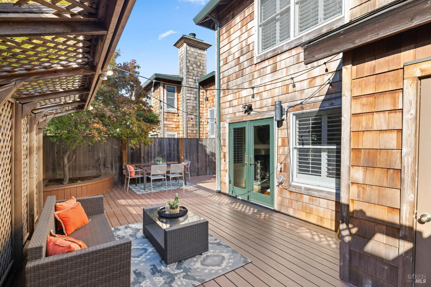Detail Gallery Image 42 of 49 For 607 Centre Ct, Alameda,  CA 94502 - 2 Beds | 2/1 Baths