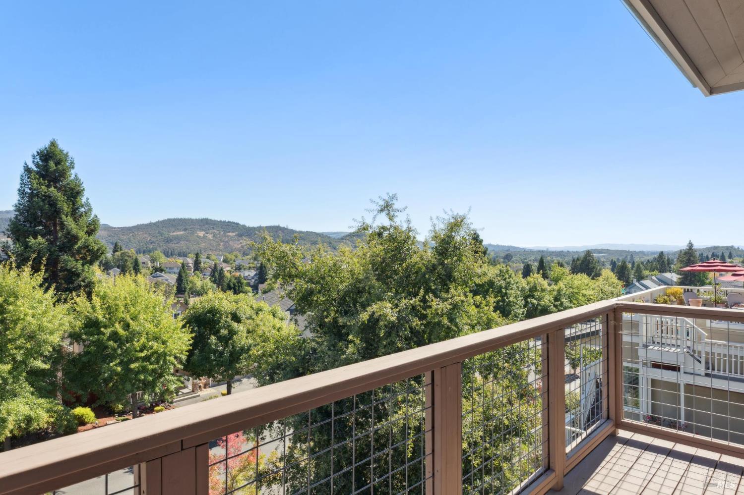 Detail Gallery Image 31 of 63 For 5980 Vista Rdgs, Santa Rosa,  CA 95409 - 5 Beds | 5 Baths