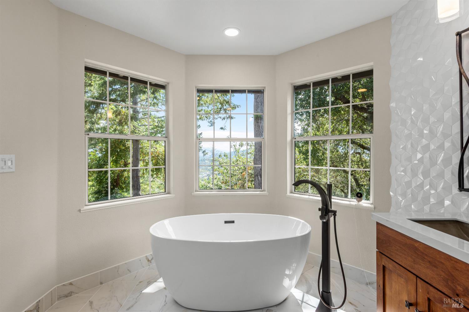 Detail Gallery Image 42 of 65 For 1846 Happy Valley Rd, Santa Rosa,  CA 95409 - 4 Beds | 3 Baths