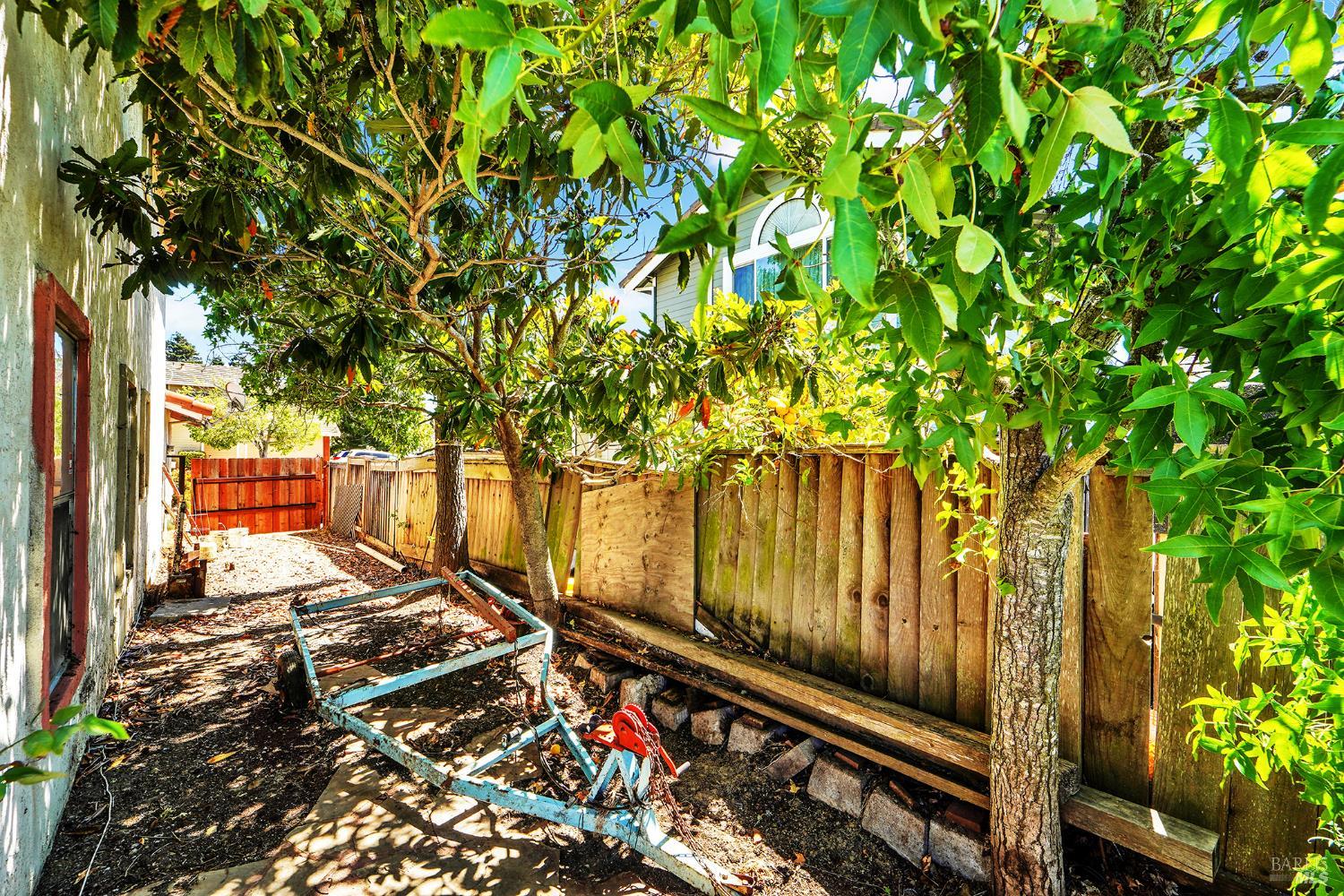 Detail Gallery Image 45 of 46 For 453 Knight Cir, Vallejo,  CA 94591 - 3 Beds | 2/1 Baths