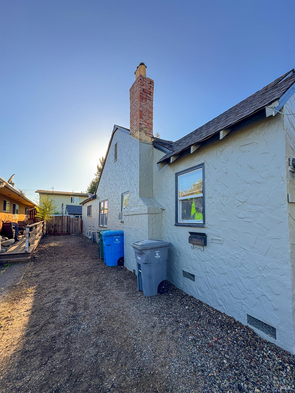 Detail Gallery Image 6 of 54 For 717 Brown St, Santa Rosa,  CA 95404 - 3 Beds | 2 Baths