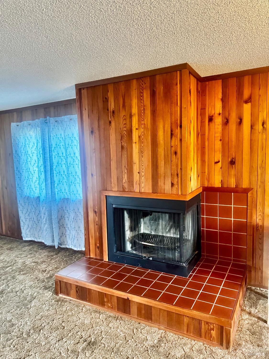 Detail Gallery Image 11 of 32 For 18175 Deer Hollow Rd, Hidden Valley Lake,  CA 95467 - 2 Beds | 2 Baths