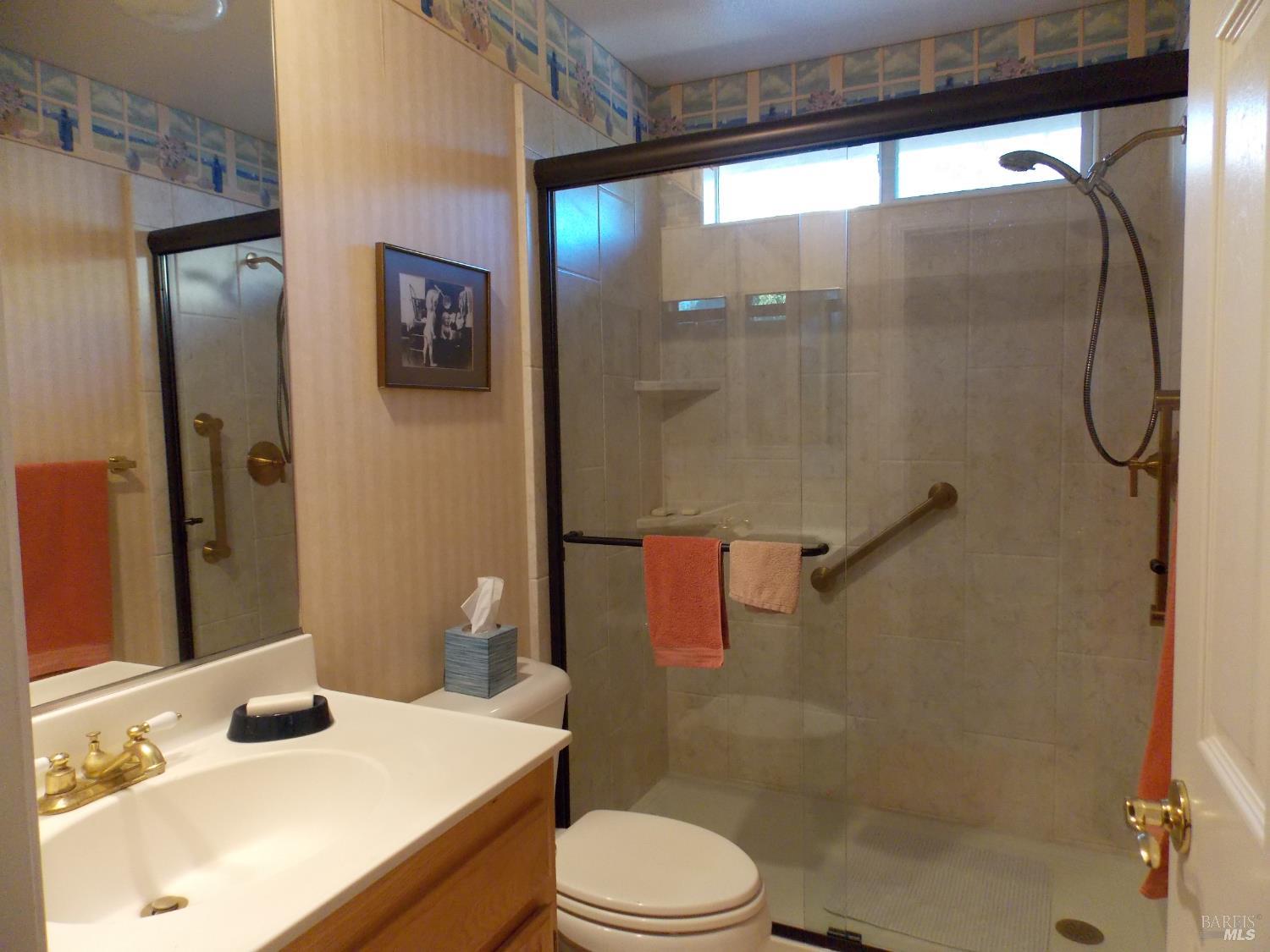 Detail Gallery Image 22 of 44 For 1349 Golf Course Dr, Windsor,  CA 95492 - 3 Beds | 2/1 Baths