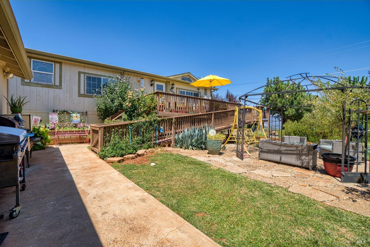Detail Gallery Image 2 of 30 For 5025 Wintun Way, Kelseyville,  CA 95451 - 3 Beds | 2 Baths