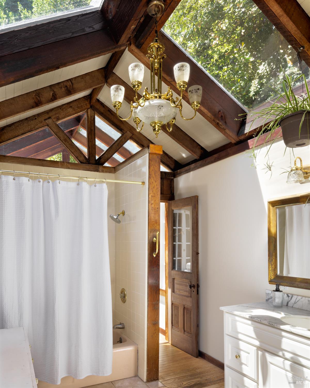 Detail Gallery Image 16 of 23 For 6 Wainwright Pl, Mill Valley,  CA 94941 - 3 Beds | 1/1 Baths
