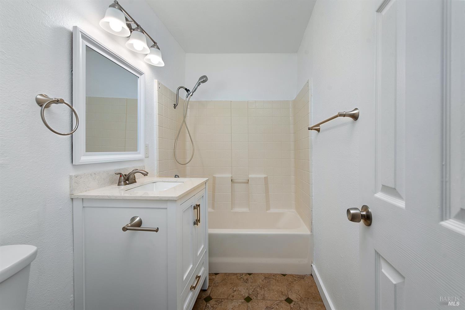 Detail Gallery Image 15 of 22 For 9701 Orion Dr, Windsor,  CA 95492 - 4 Beds | 1/1 Baths