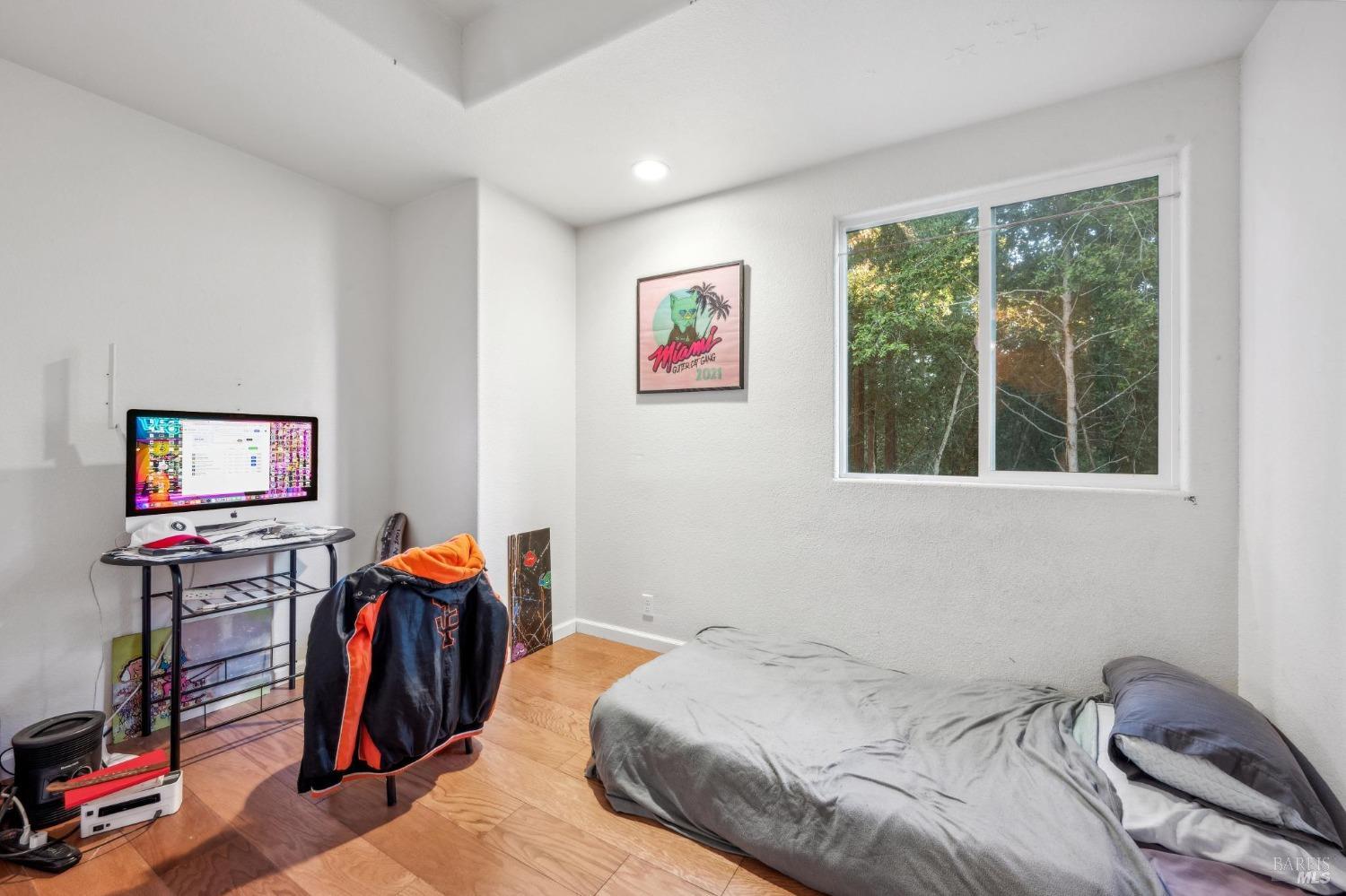 Detail Gallery Image 16 of 36 For 17506 Summit Ave, Guerneville,  CA 95446 - 6 Beds | 4 Baths