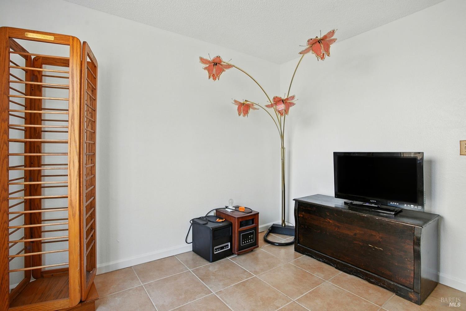 Detail Gallery Image 14 of 26 For 1843 Santa Monica St, Fairfield,  CA 94533 - 3 Beds | 2 Baths