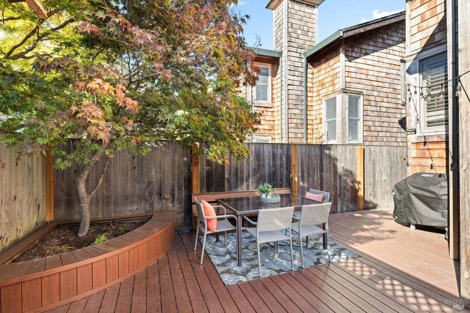 Detail Gallery Image 45 of 49 For 607 Centre Ct, Alameda,  CA 94502 - 2 Beds | 2/1 Baths