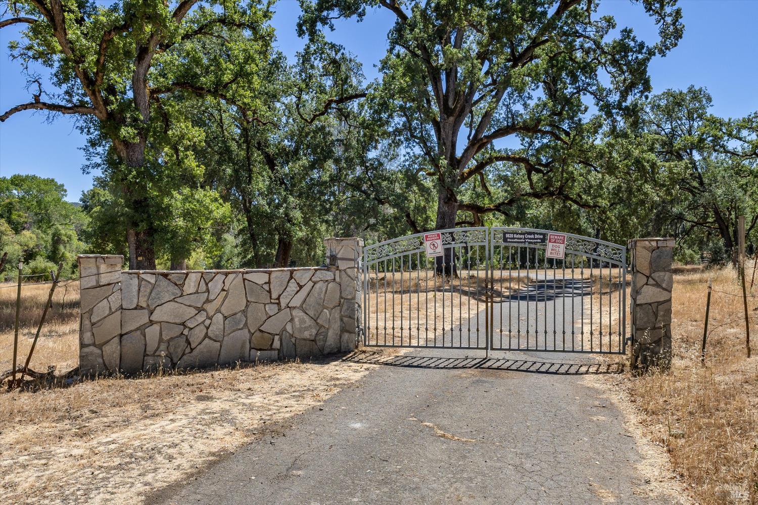 Detail Gallery Image 24 of 41 For 9820 Kelsey Creek Dr, Kelseyville,  CA 95451 - 4 Beds | 3 Baths