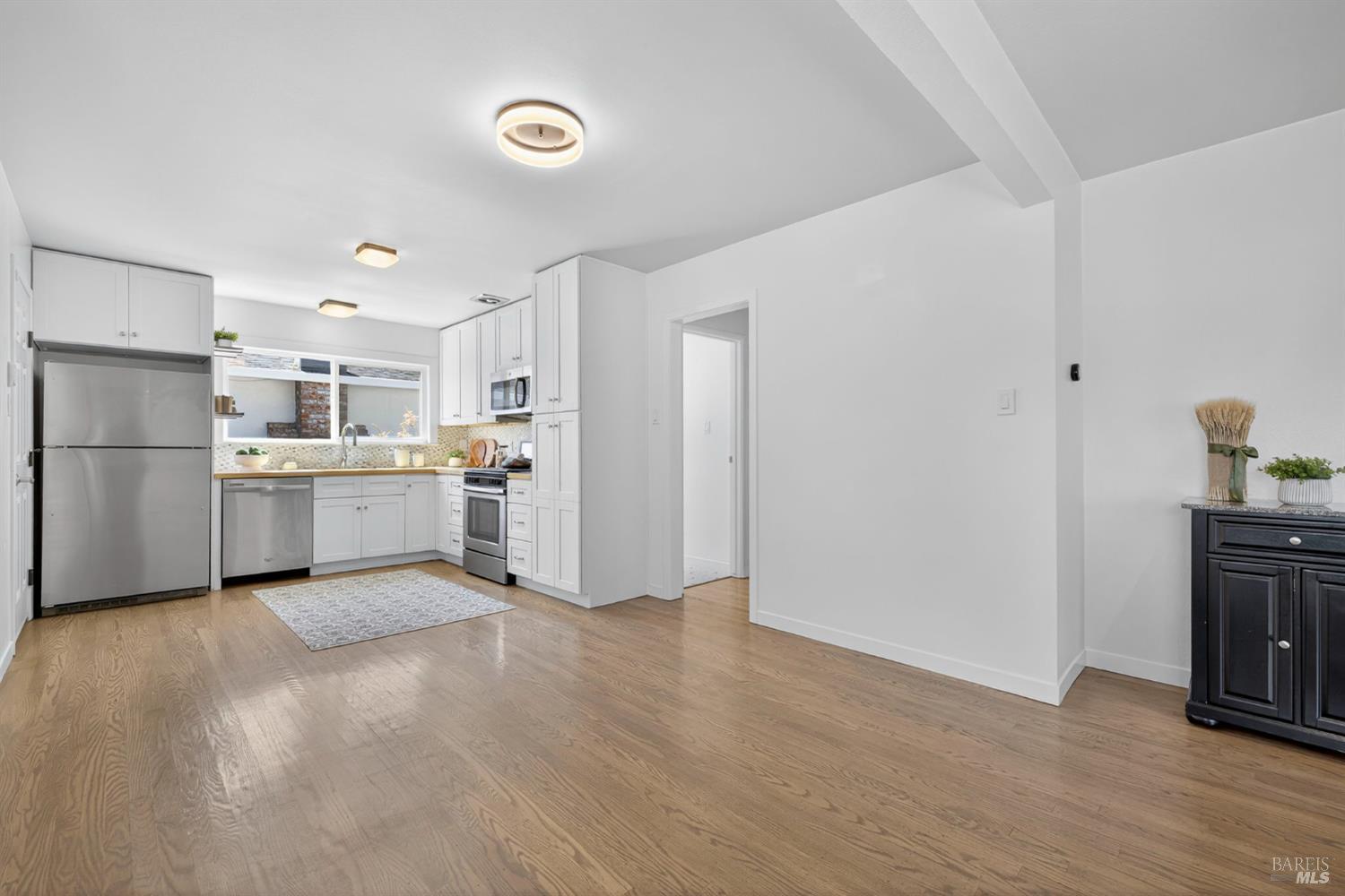 Detail Gallery Image 13 of 34 For 3541 Palomar Way, Napa,  CA 94558 - 3 Beds | 2 Baths